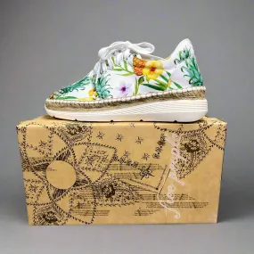 Free People floral Jackson sneakers, size 8, NEW IN BOX!