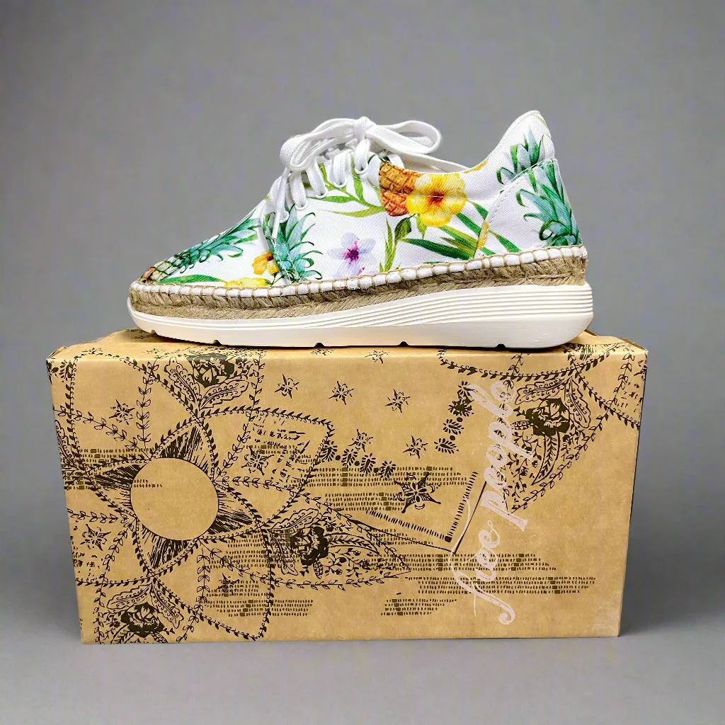 Free People floral Jackson sneakers, size 8, NEW IN BOX!