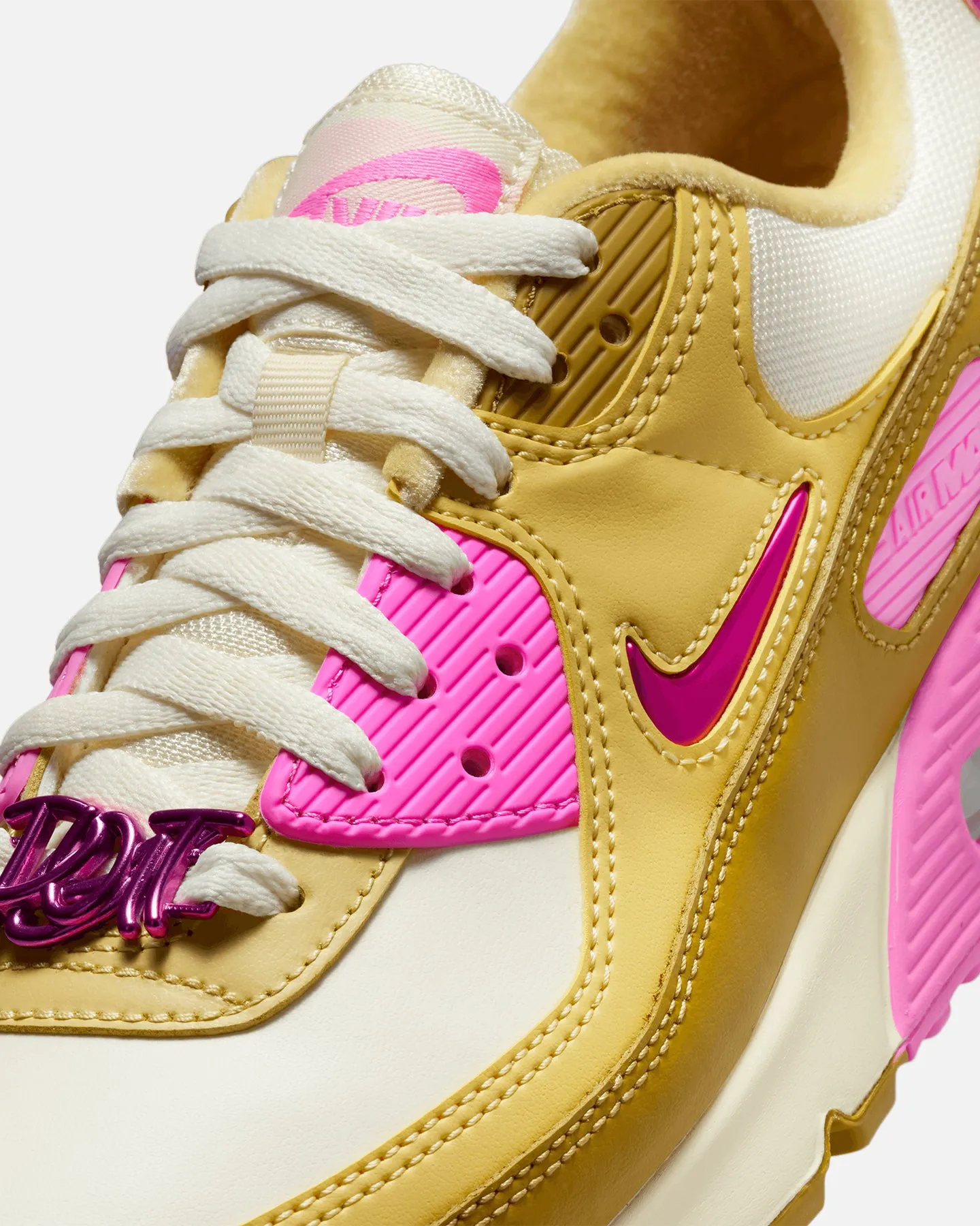 Nike Women's Air Max 90 SE Coconut Milk/Playful Pink