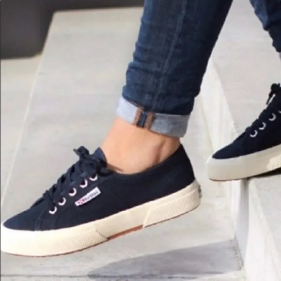 Superga 2750 Cotu Classic Unisex Lace Up Fashion Shoe Sneaker White Navy Canvas (37 (US Men's 5, US Women's 6.5) Medium, NAVY)